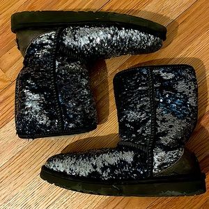 UGG Australia Classic Short Sequin Women's Winter Boots Size 7 FREE SHIPPING!
